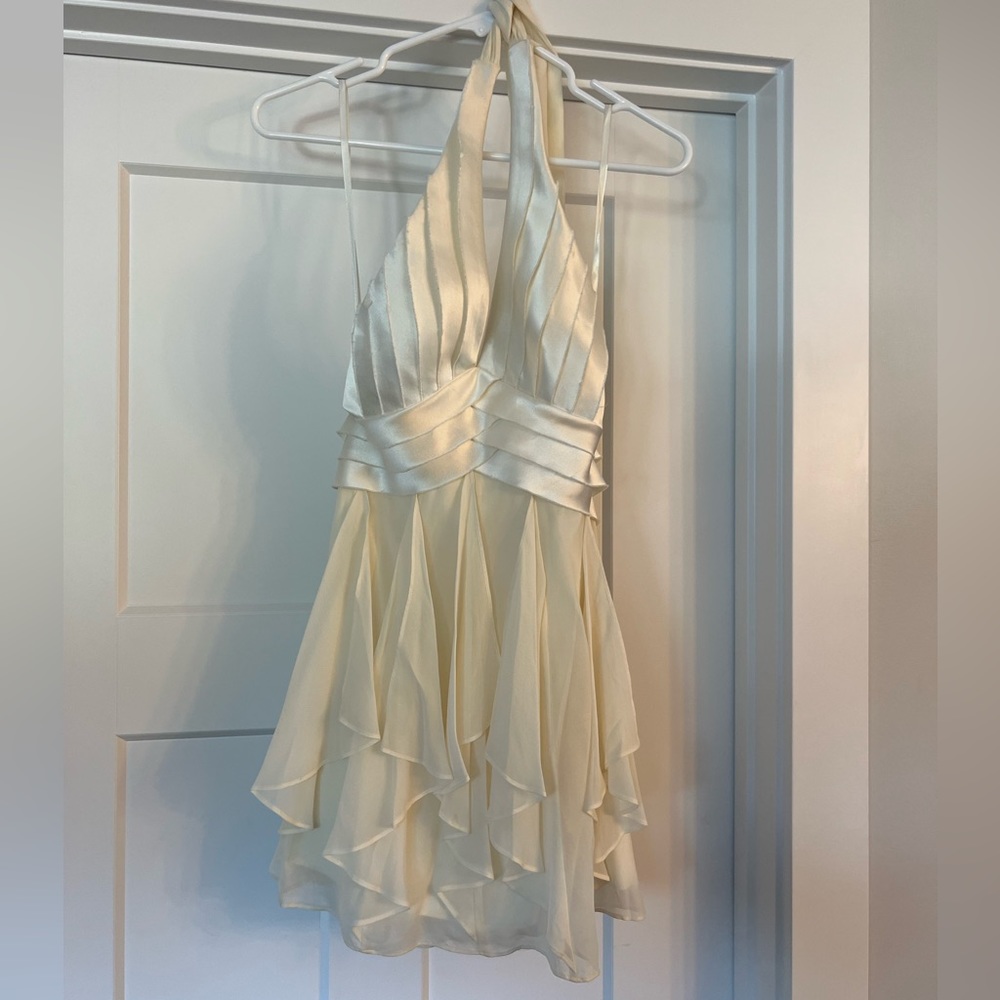 BCBG MAX AZRIA Marilyn Monroe esque white halter dress